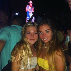 Meet your Posher, Victoria